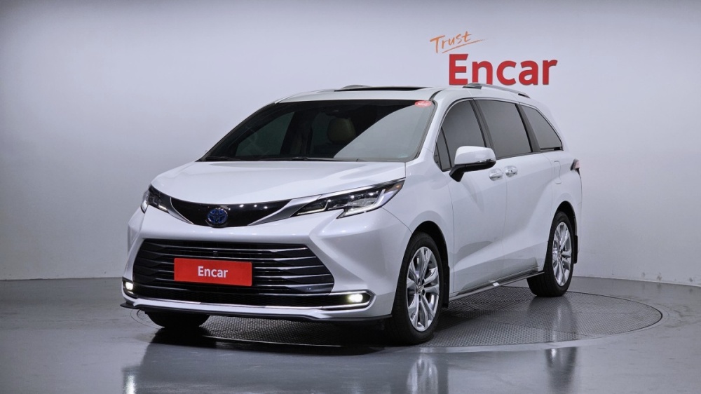 Toyota Sienna 4th generation