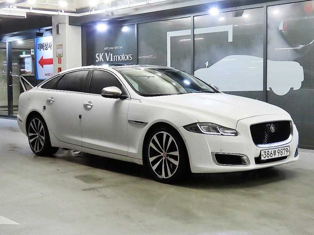 Jaguar All New XJ