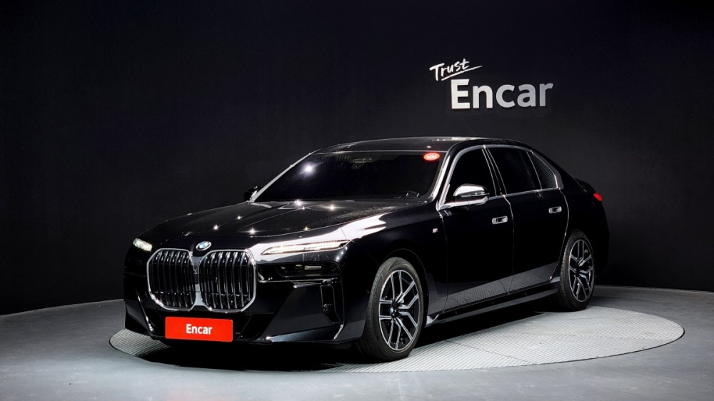 BMW 7 Series (G70)