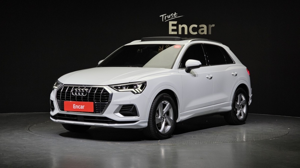 Audi Q3 (F3)