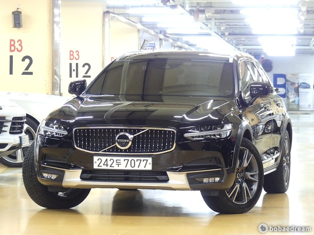 Volvo V90 Cross Country