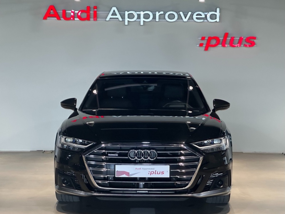 Audi A8 (D5)