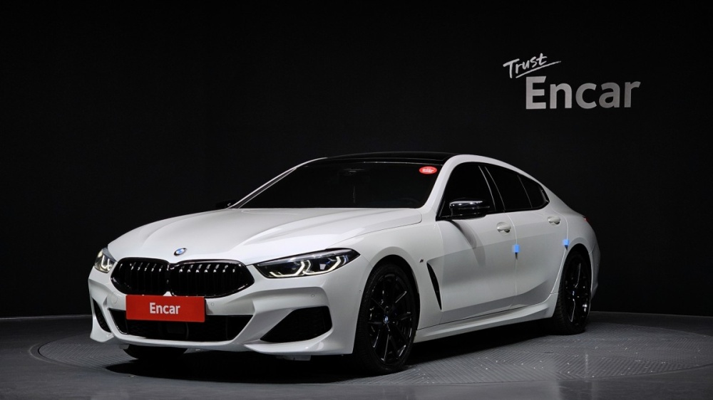 BMW 8 Series (G15)