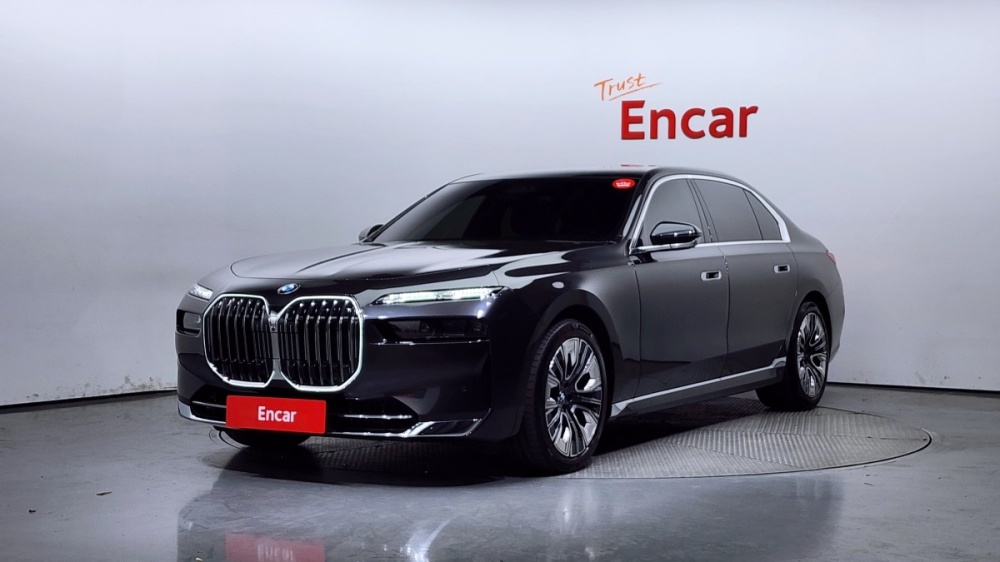 BMW 7 Series (G70)