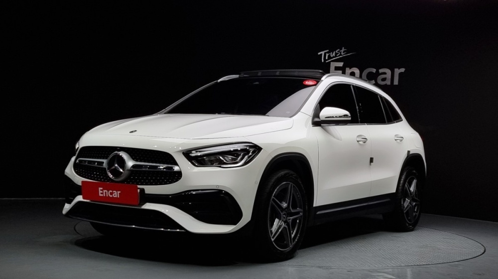 Mercedes-Benz GLA-Class H247