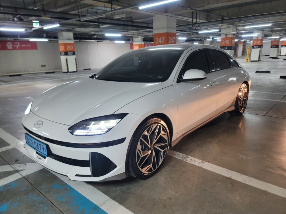 Hyundai Ioniq 6