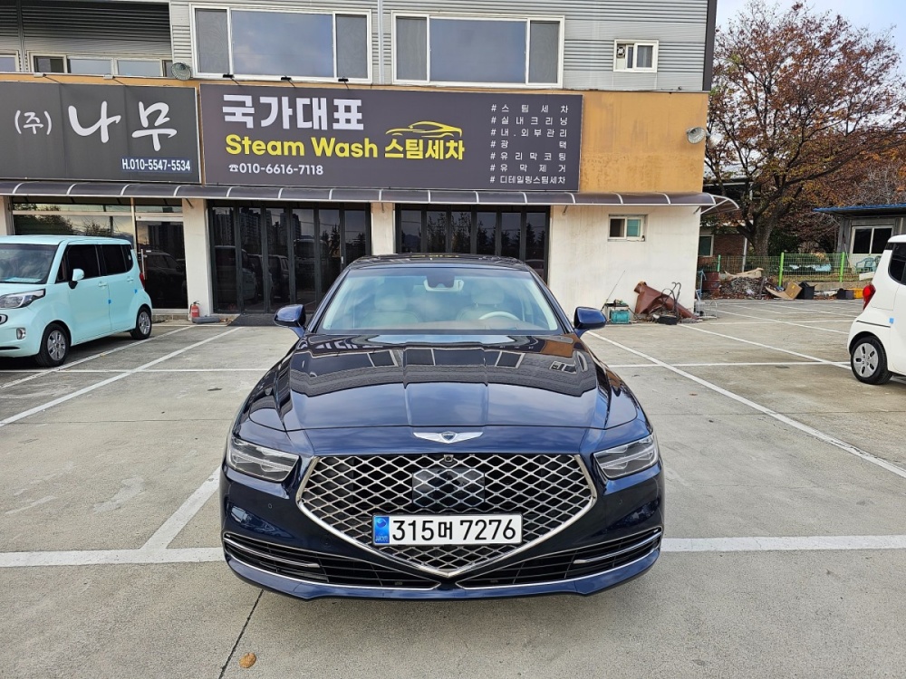 Genesis G90