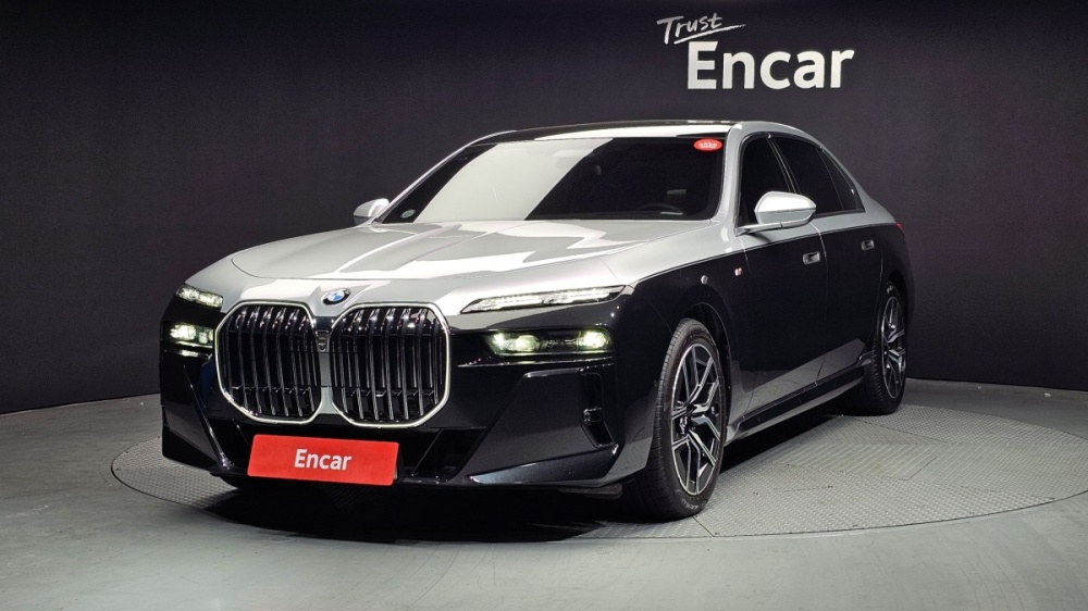 BMW 7 Series (G70)