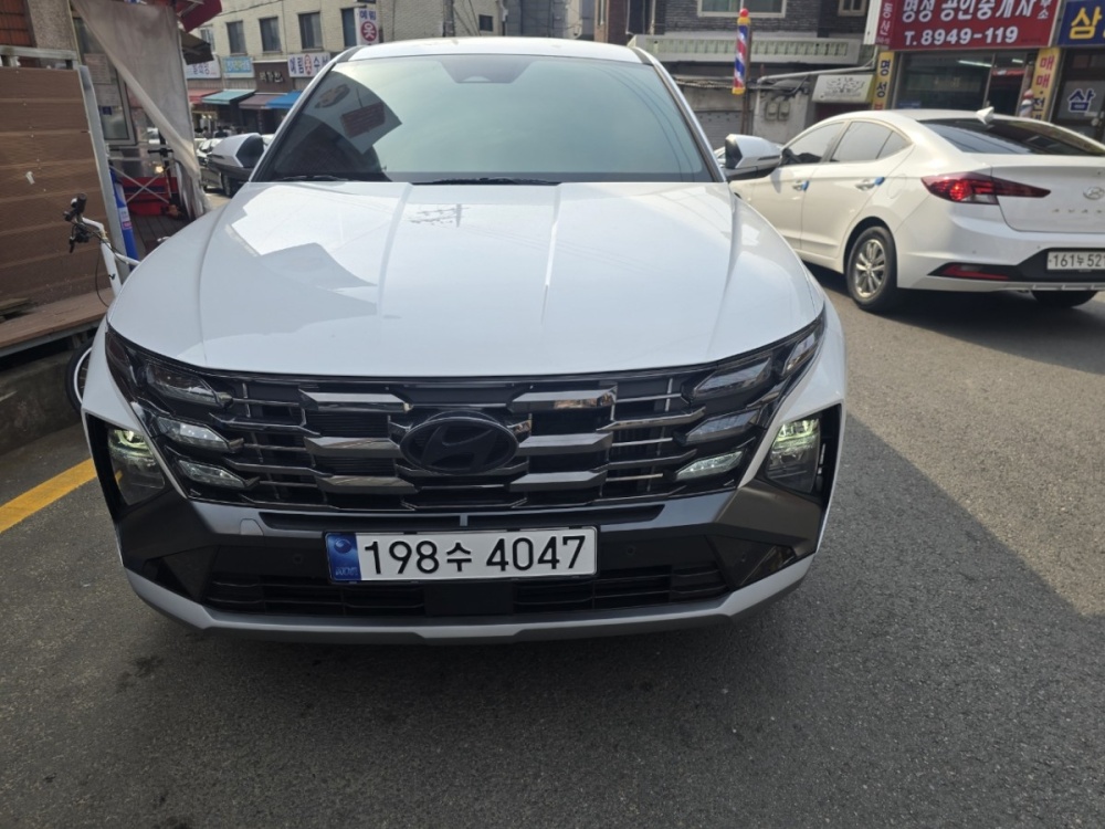 Hyundai The New Tucson Hybrid (NX4)