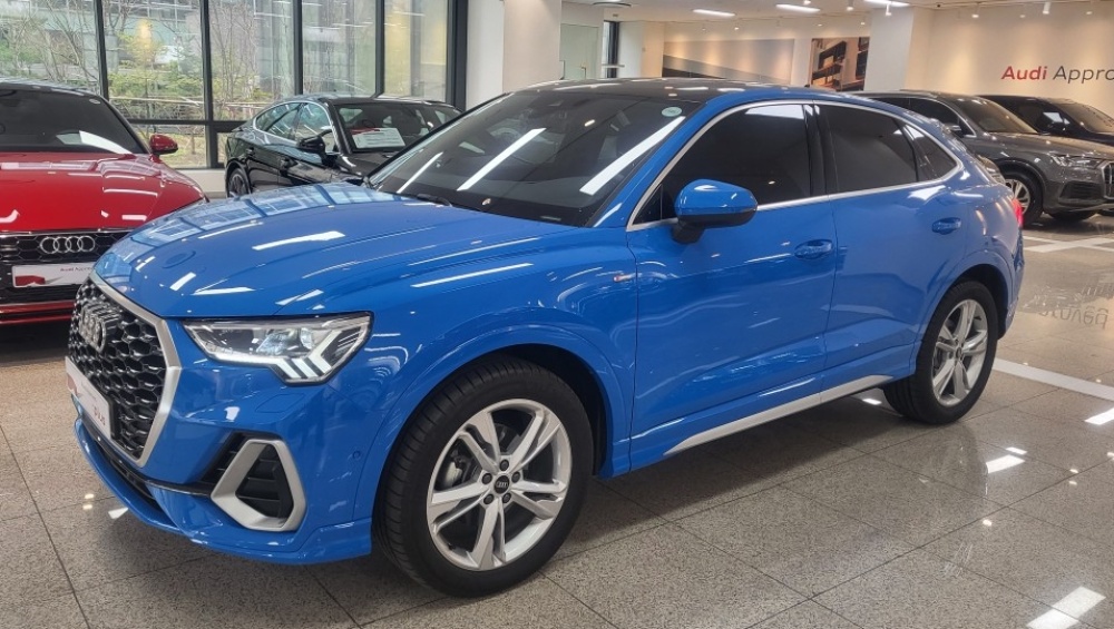 Audi Q3 (F3)