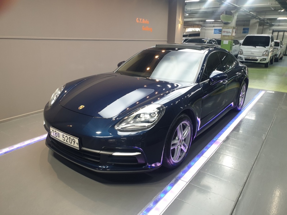 Porsche Panamera (971)