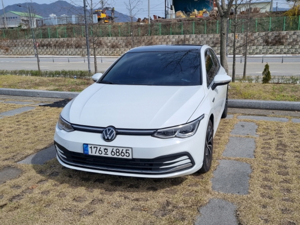 Volkswagen golf 8th generation