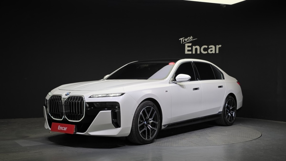 BMW 7 Series (G70)