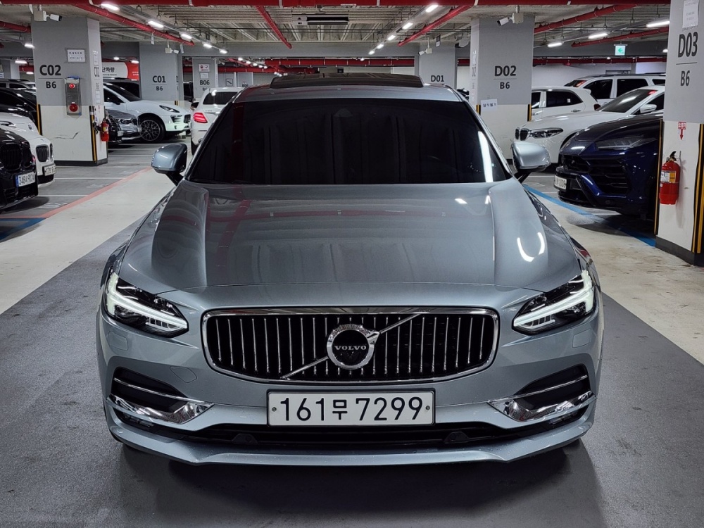 Volvo S90