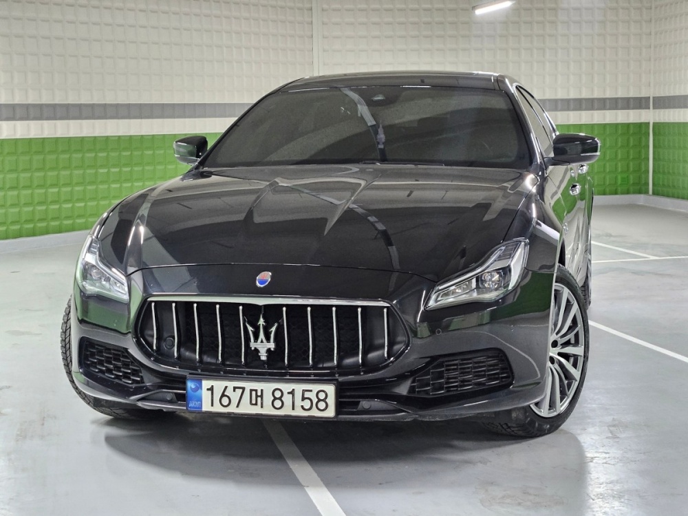 Maserati Quattroporte