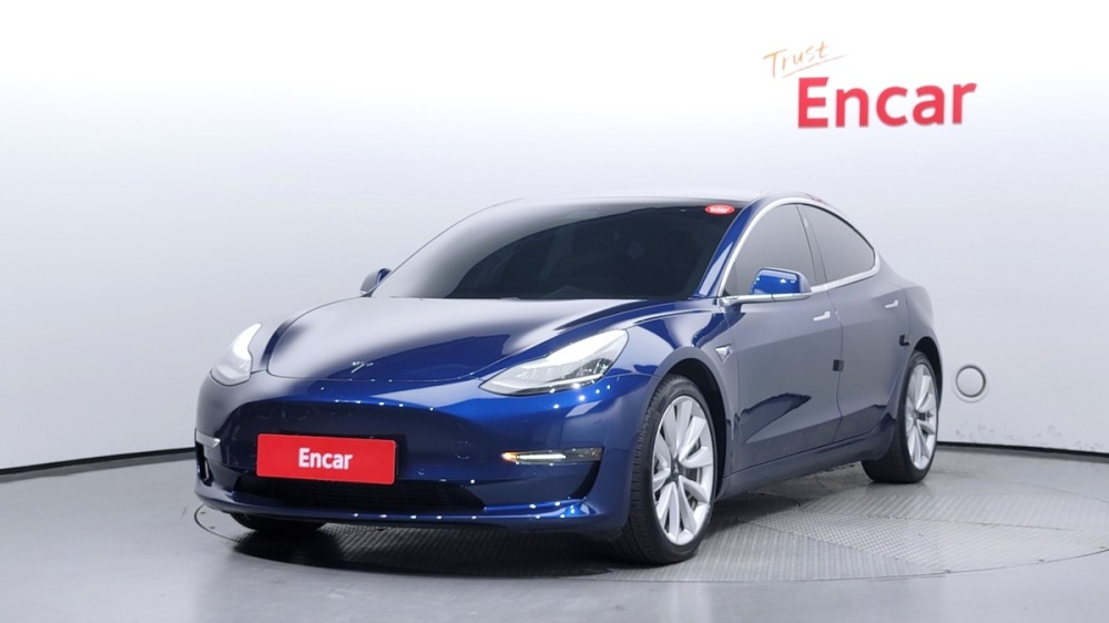 Tesla model 3