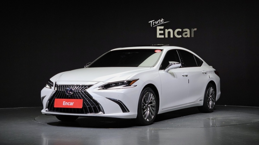 Lexus ES300h 7th generation