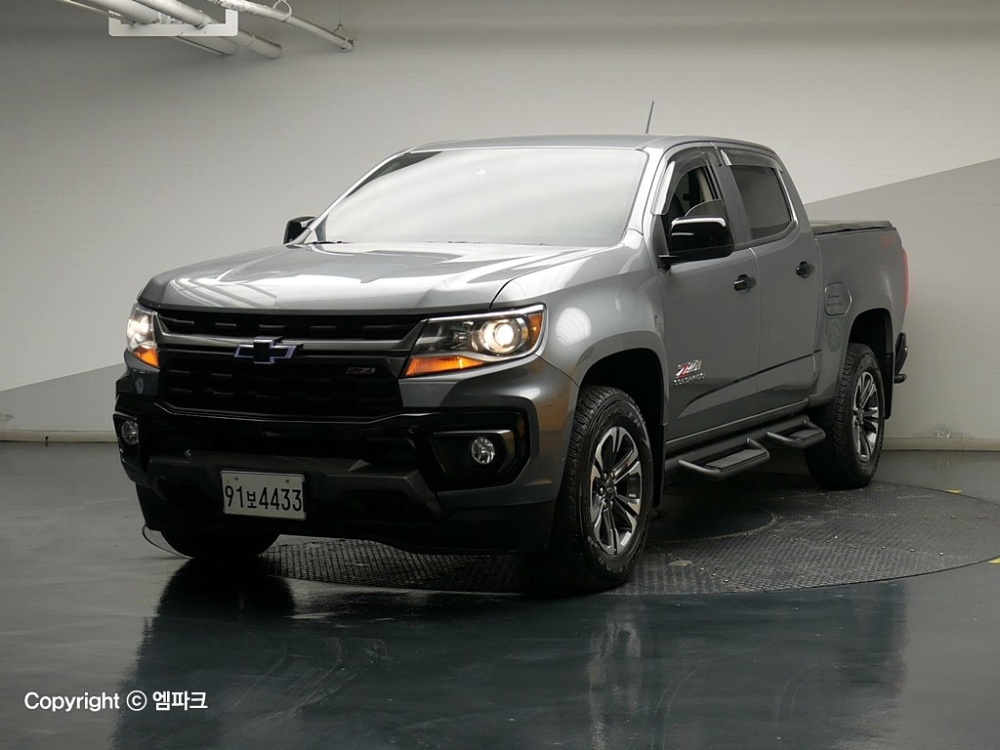 Chevrolet (GM Daewoo) real new colorado