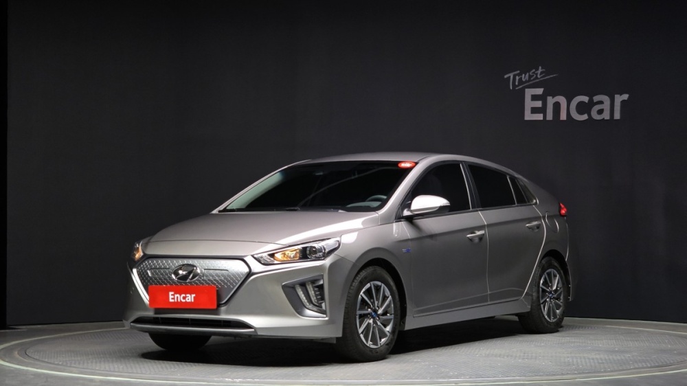 Hyundai The new Ioniq electric