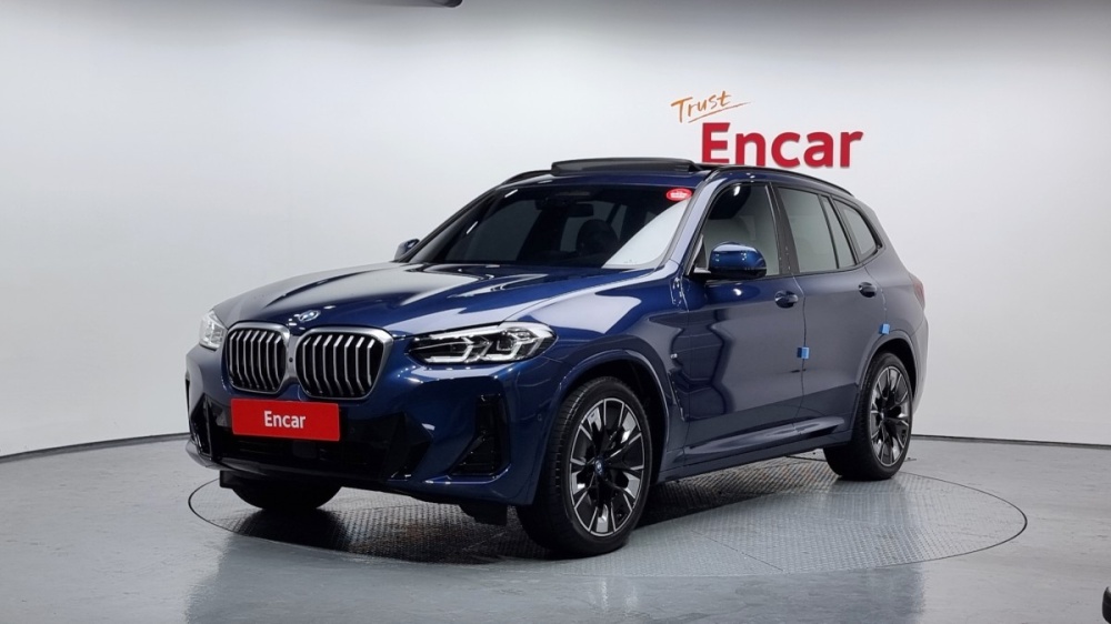 BMW iX3