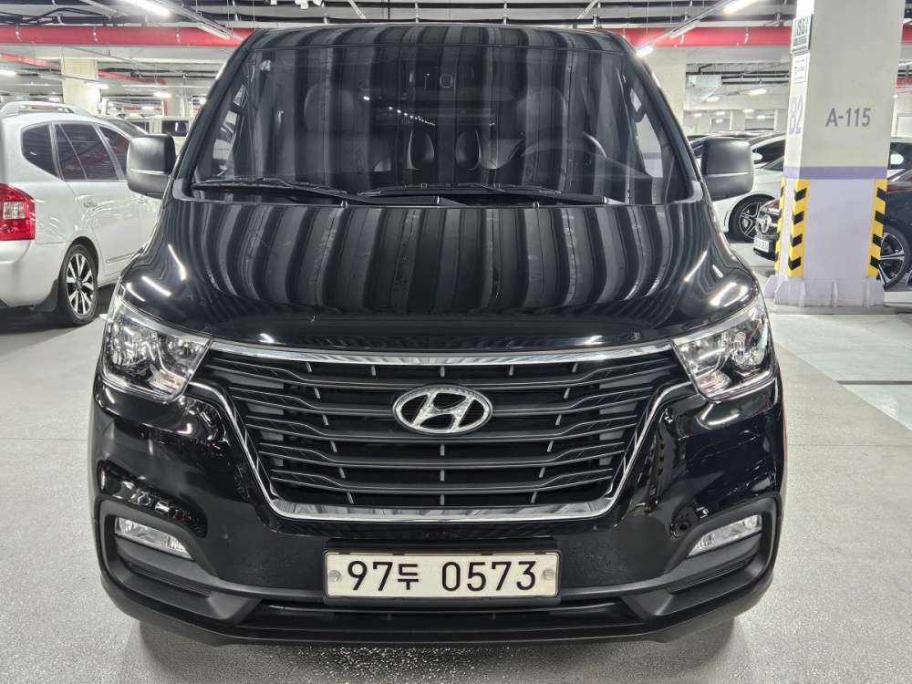 Hyundai The New Grand Starex