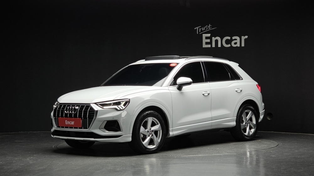 Audi Q3 (F3)
