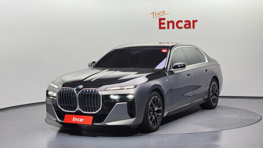 BMW 7 Series (G70)