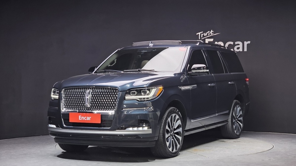 Lincoln Navigator 4th generation