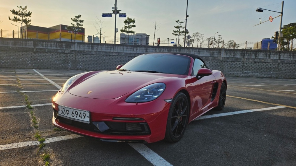 Porsche 718 boxster