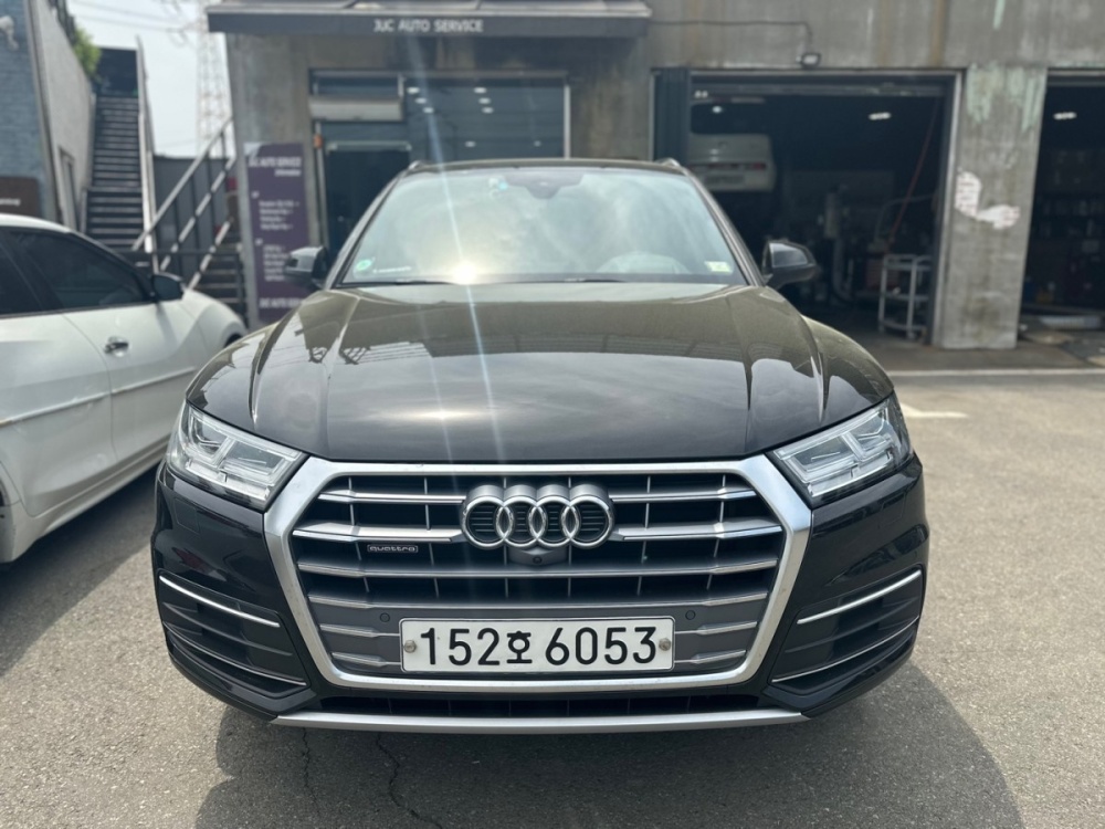 Audi Q5 (FY)