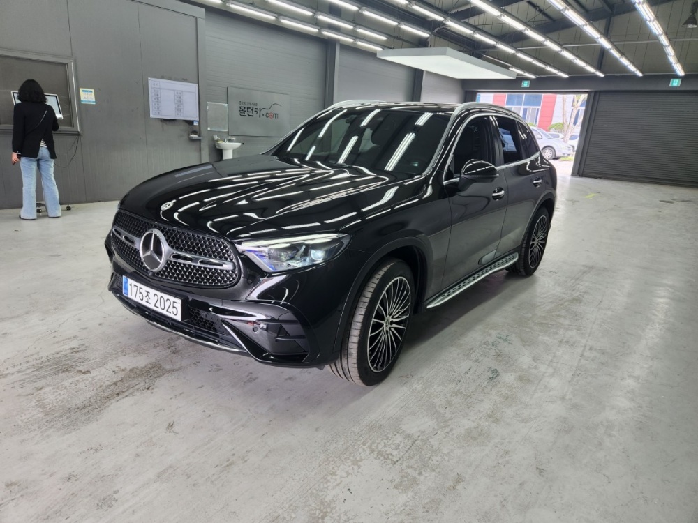 Mercedes-Benz GLC-Class X254