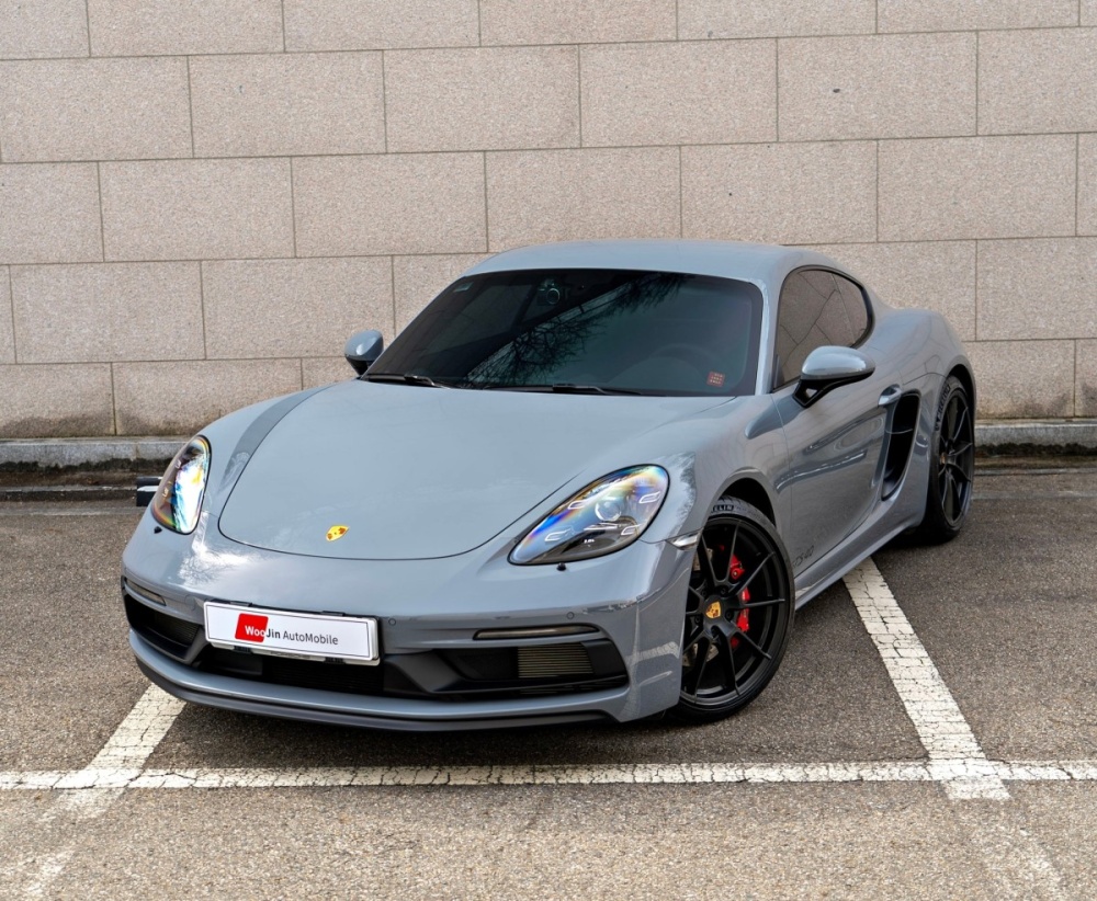 Porsche 718 Cayman