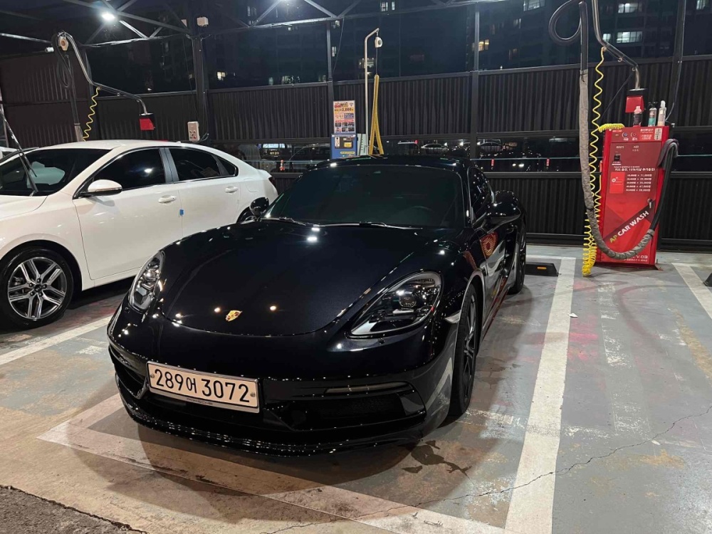 Porsche 718 Cayman