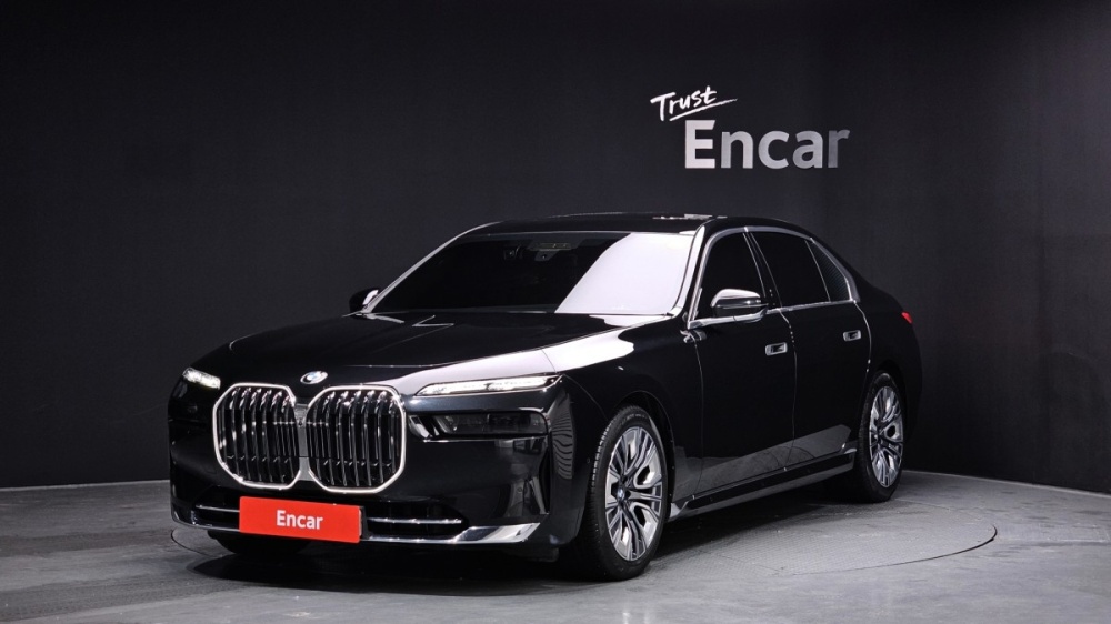 BMW 7 Series (G70)