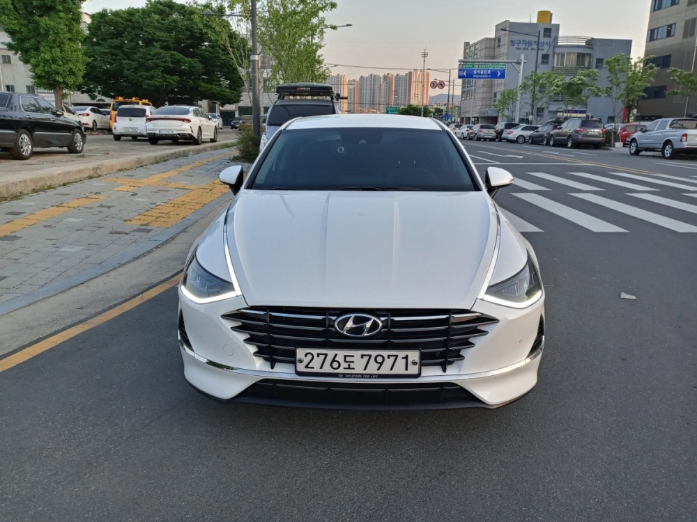 Hyundai Sonata (DN8)