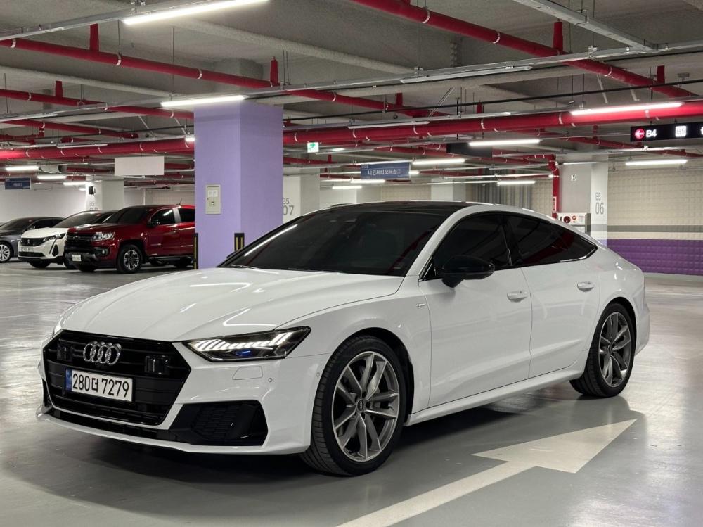 Audi A7 (4K)