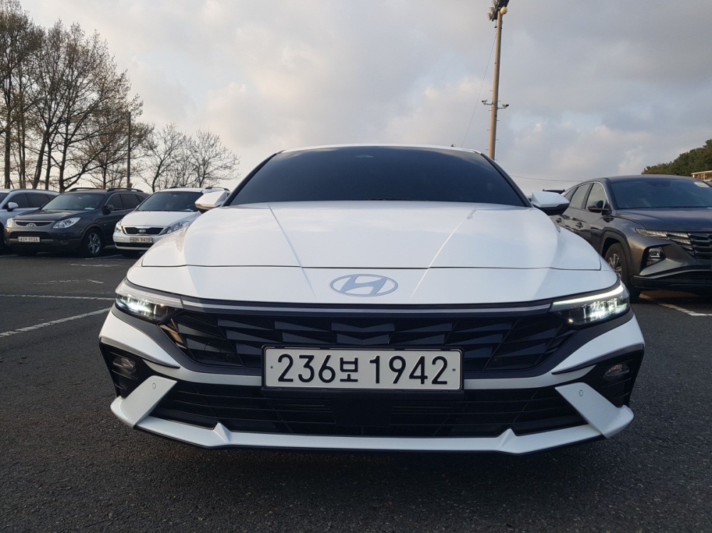 Hyundai The New Avante (CN7)