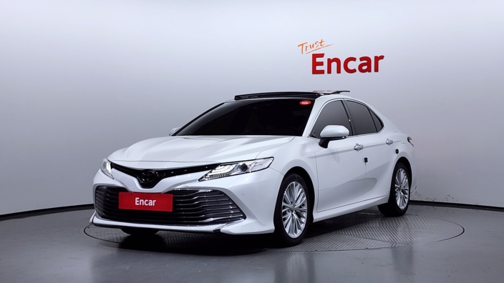 Toyota Camry (XV70)