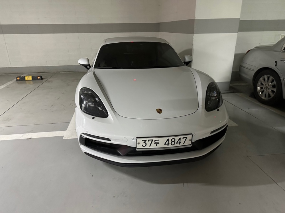 Porsche 718 Cayman