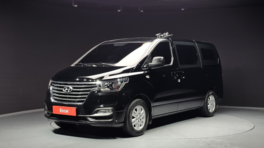 Hyundai The New Grand Starex