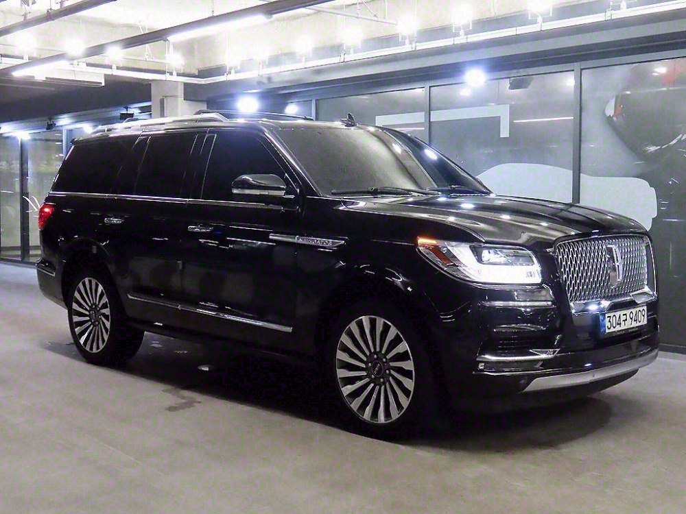 Lincoln Navigator 4th generation