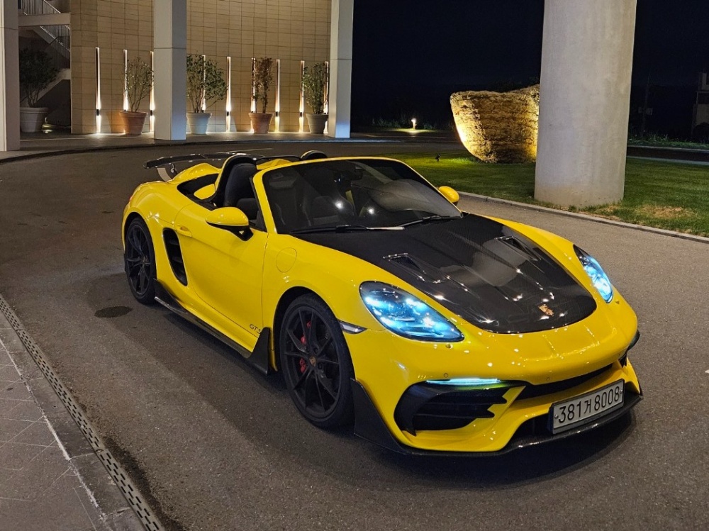 Porsche 718 boxster