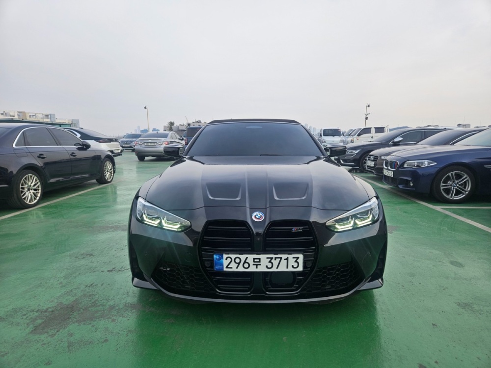 BMW M4 (G82)