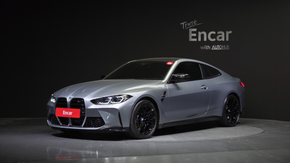 BMW M4 (G82)