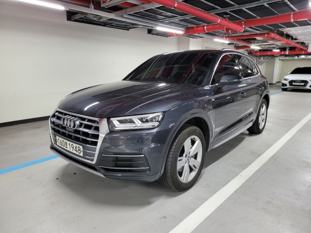 Audi Q5 (FY)