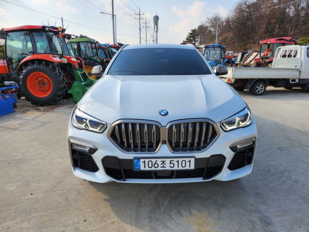 BMW X6 (G06)