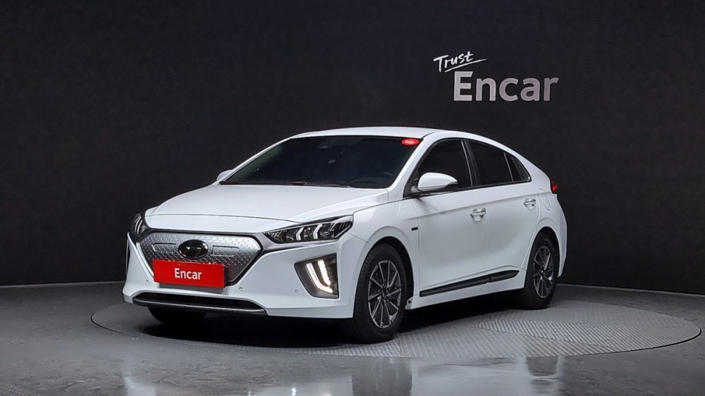 Hyundai The new Ioniq electric