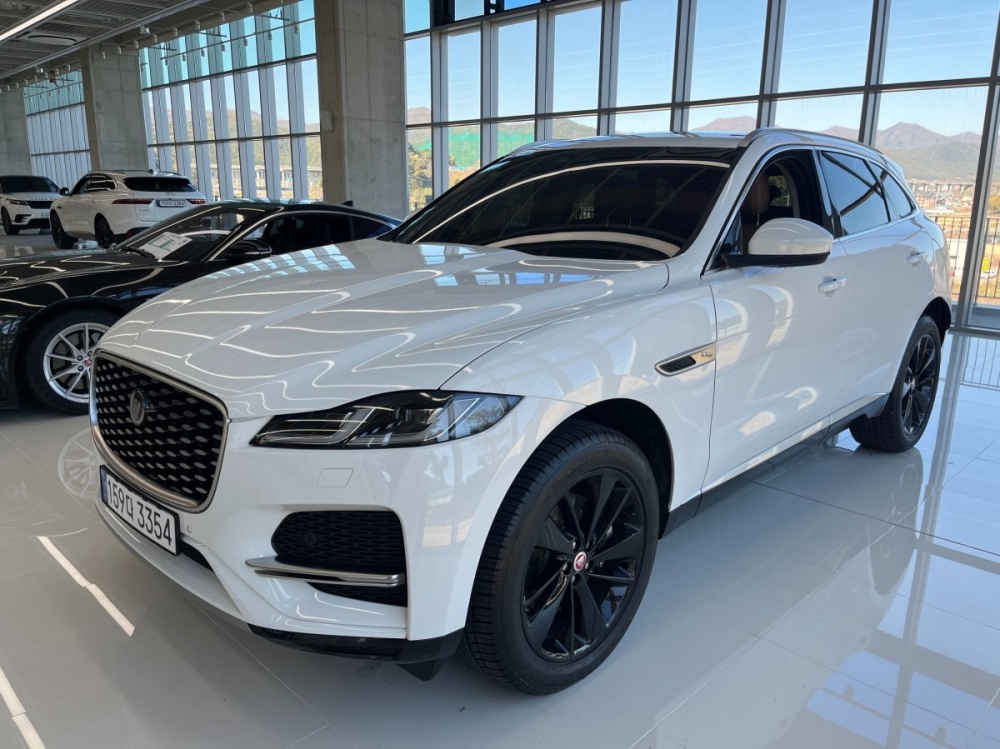 Jaguar F-PACE