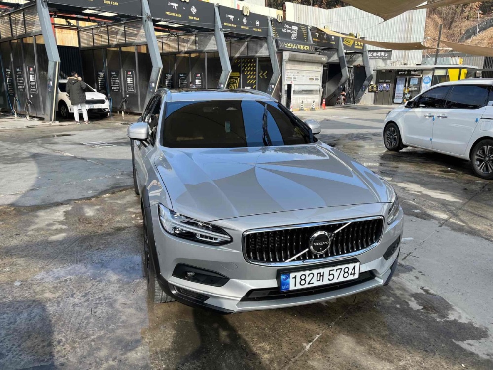 Volvo V90 Cross Country