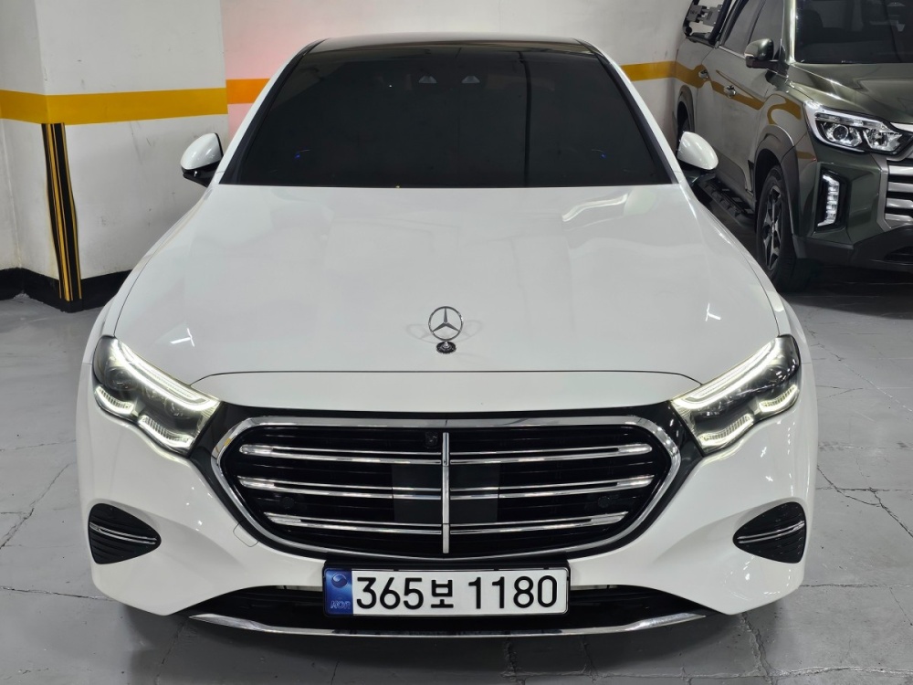 Mercedes-Benz E-Class W214